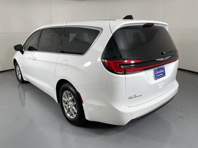 new 2025 Chrysler Pacifica car, priced at $37,900