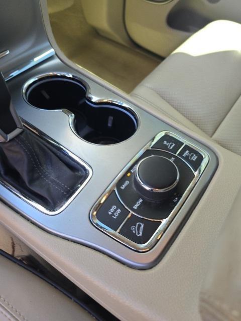 used 2020 Jeep Grand Cherokee car, priced at $29,400