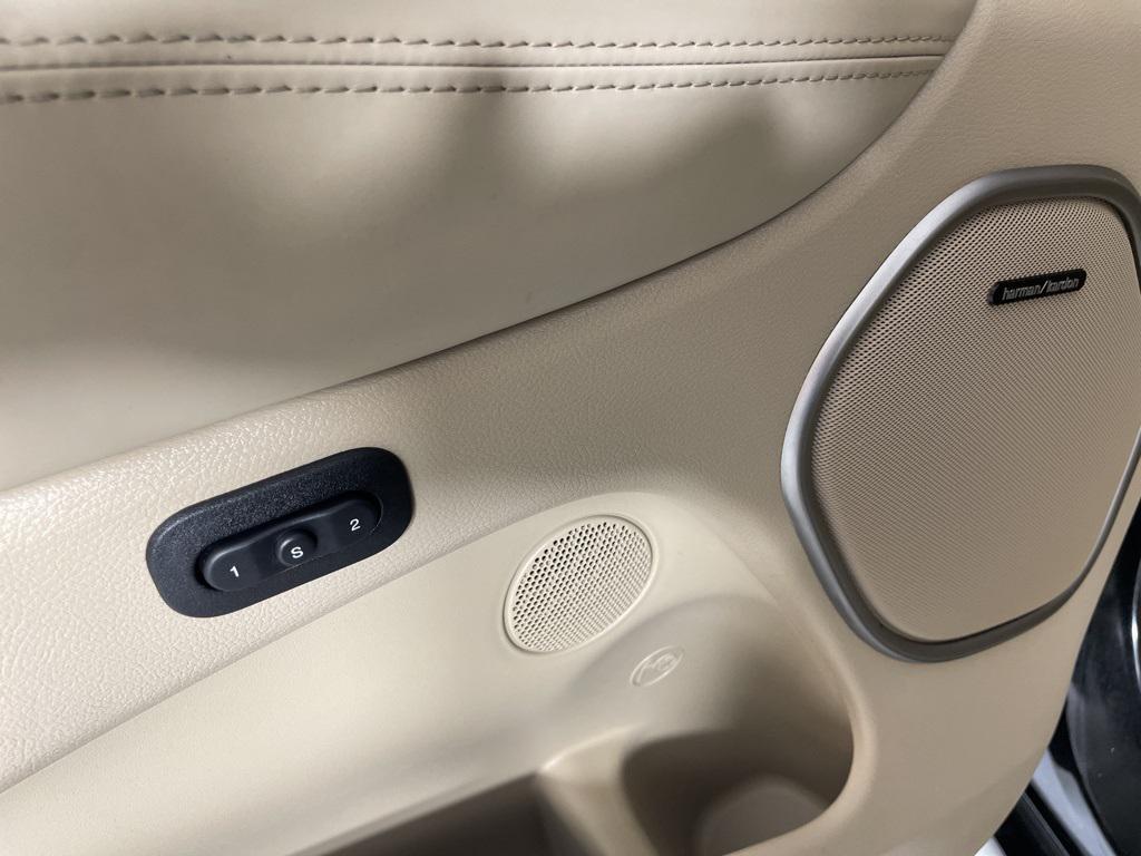 used 2020 Jeep Grand Cherokee car, priced at $28,900