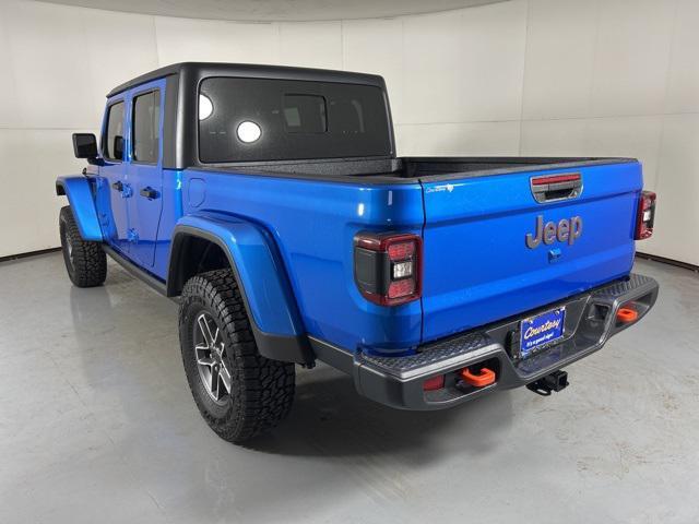 new 2025 Jeep Gladiator car, priced at $46,900