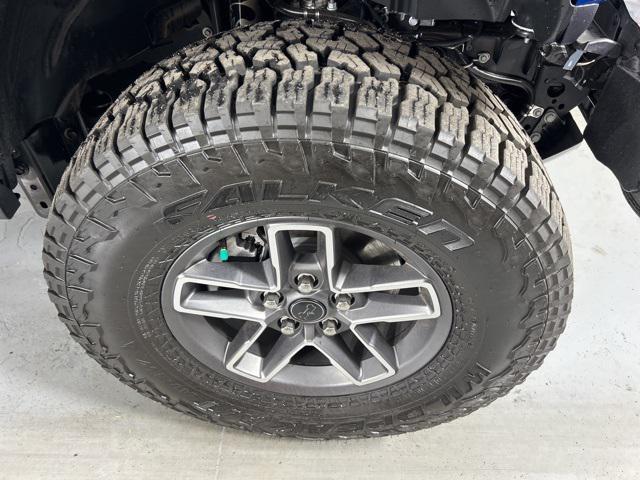 new 2025 Jeep Gladiator car, priced at $46,900
