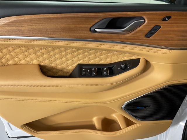 new 2025 Jeep Grand Cherokee car, priced at $65,900