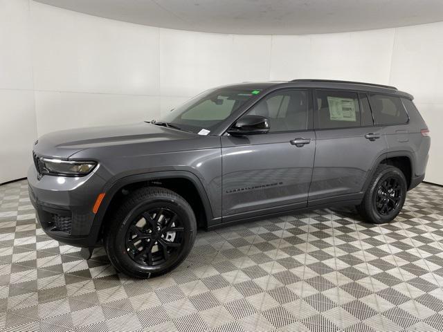 new 2025 Jeep Grand Cherokee L car, priced at $44,001