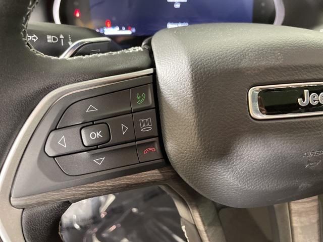 new 2025 Jeep Grand Cherokee car, priced at $46,728