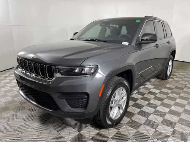 new 2025 Jeep Grand Cherokee car, priced at $38,053