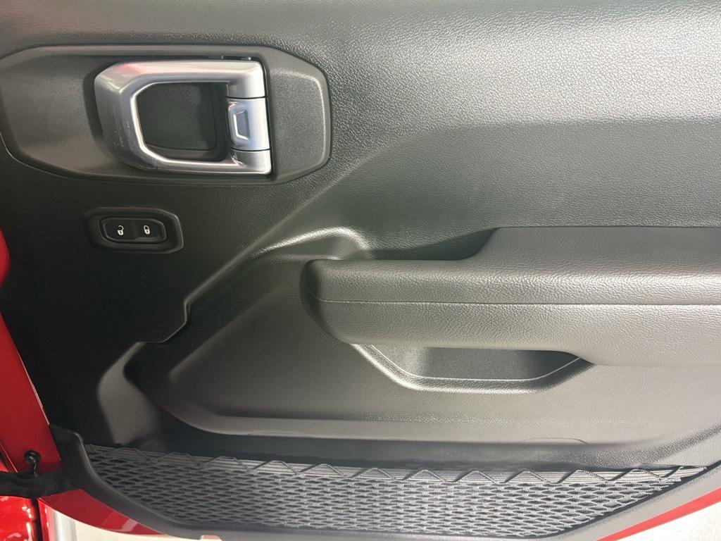 new 2026 Jeep Gladiator car, priced at $47,900