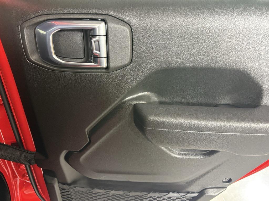 new 2026 Jeep Gladiator car, priced at $47,900