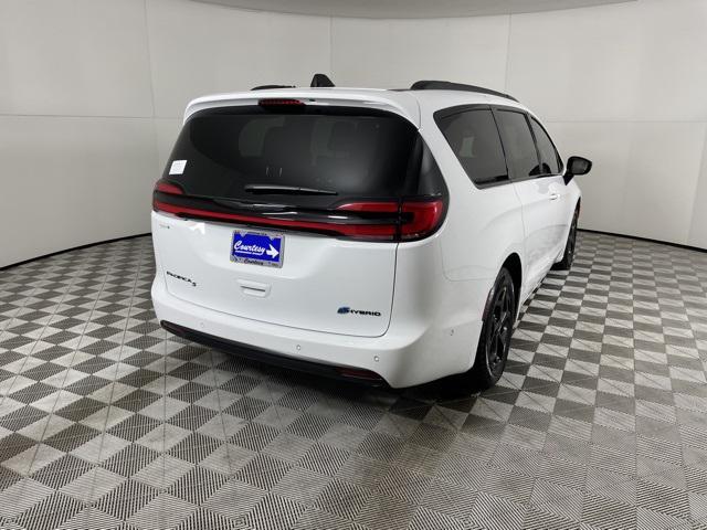 new 2024 Chrysler Pacifica Hybrid car, priced at $51,999