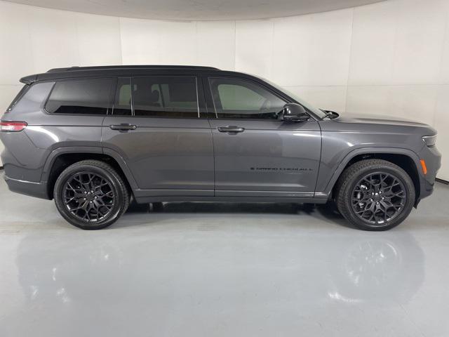 new 2025 Jeep Grand Cherokee L car, priced at $65,900