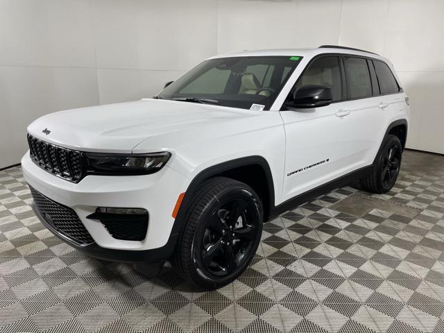 new 2025 Jeep Grand Cherokee car, priced at $49,781