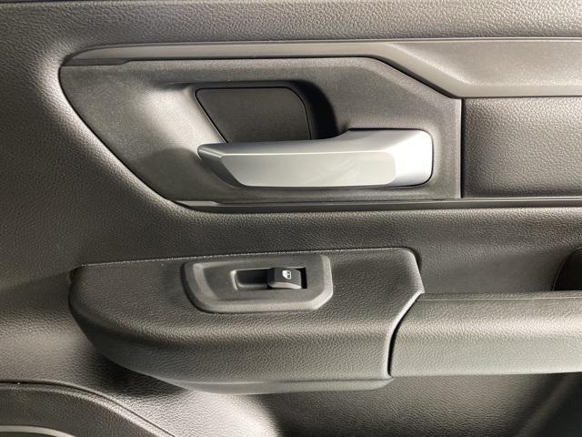 new 2025 Ram 1500 car, priced at $44,578