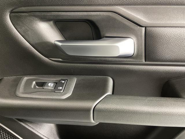 new 2025 Ram 1500 car, priced at $44,578