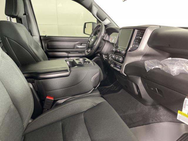 new 2025 Ram 1500 car, priced at $44,578