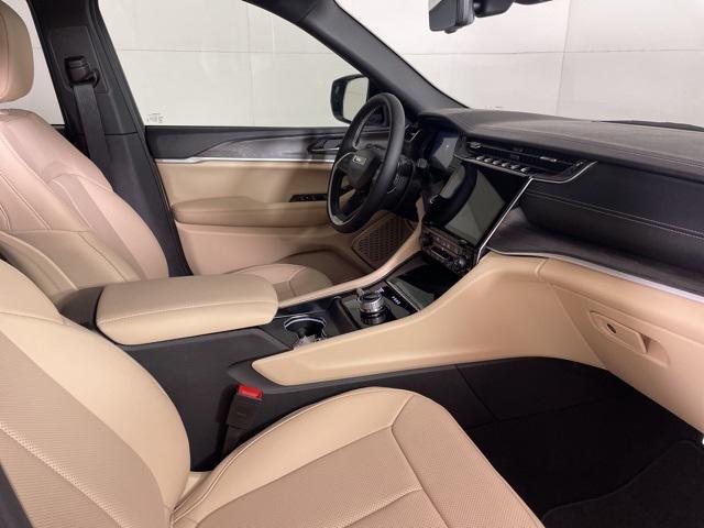 new 2025 Jeep Grand Cherokee L car, priced at $52,900