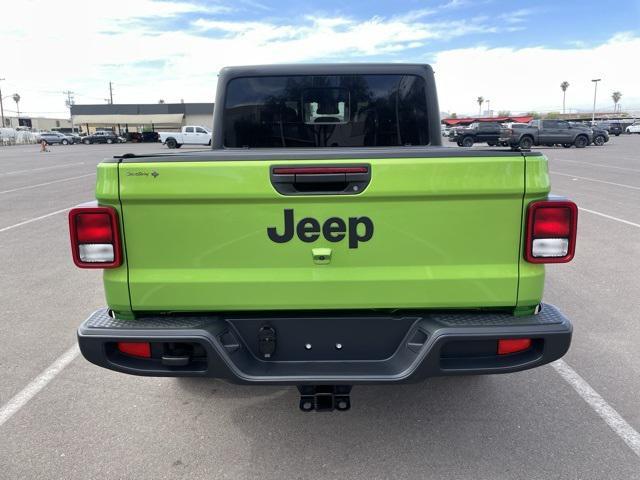 new 2025 Jeep Gladiator car, priced at $42,900