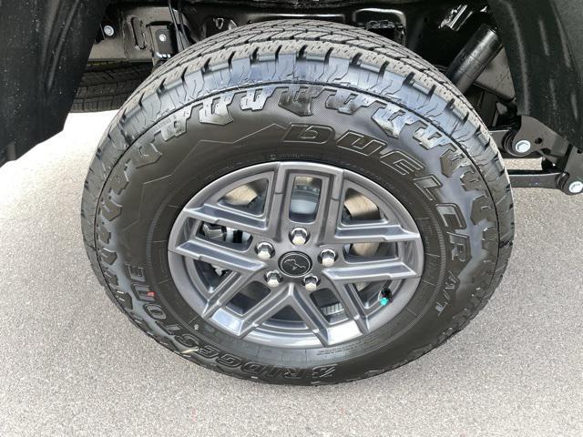new 2025 Jeep Gladiator car, priced at $42,900