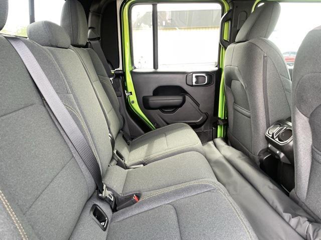 new 2025 Jeep Gladiator car, priced at $42,900