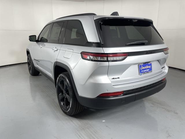 new 2025 Jeep Grand Cherokee car, priced at $48,900