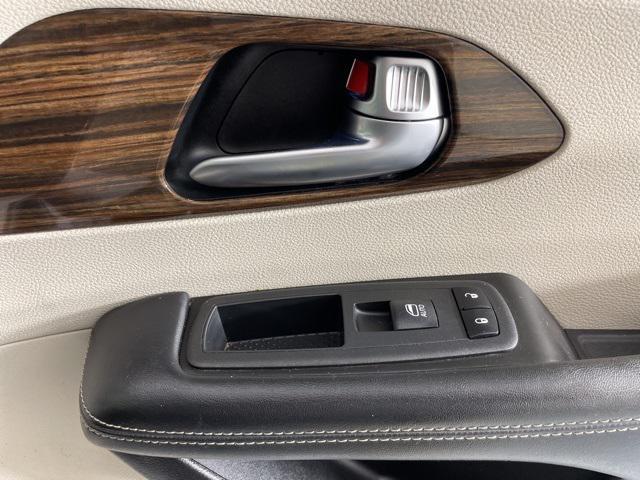 used 2022 Chrysler Pacifica Hybrid car, priced at $31,300
