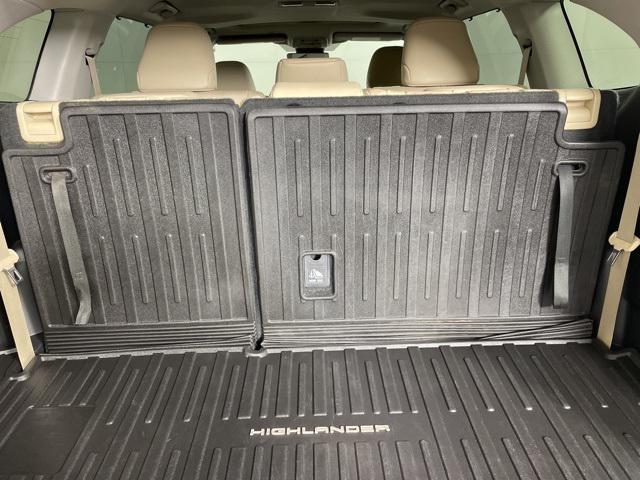 used 2020 Toyota Highlander car, priced at $32,900