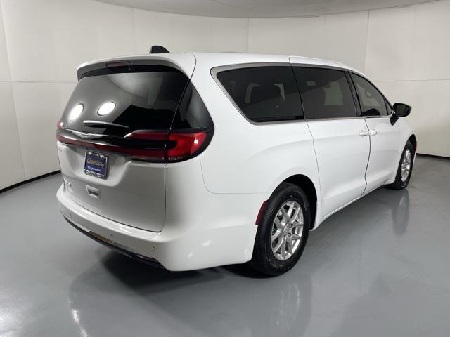 new 2025 Chrysler Pacifica car, priced at $37,900
