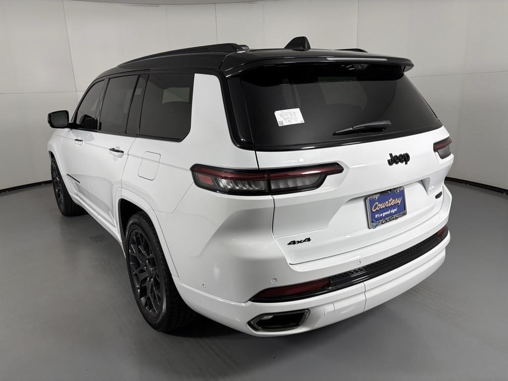 new 2025 Jeep Grand Cherokee L car, priced at $68,900