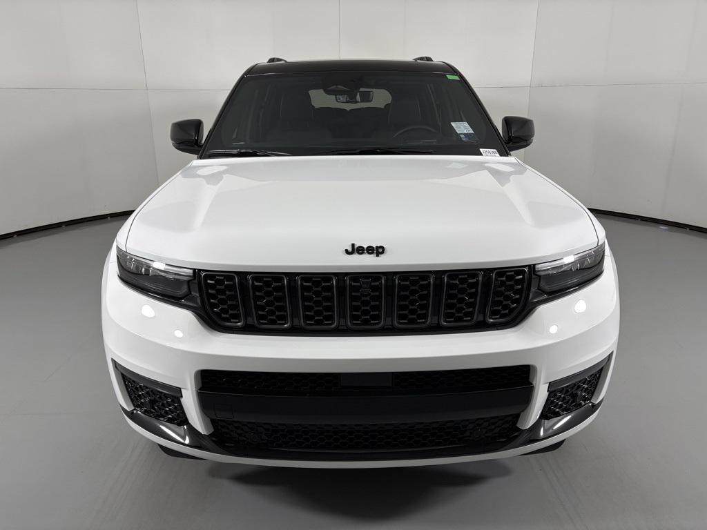 new 2025 Jeep Grand Cherokee L car, priced at $68,900