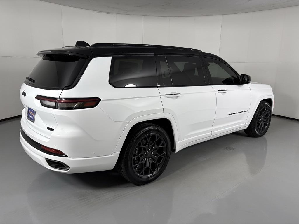 new 2025 Jeep Grand Cherokee L car, priced at $68,900