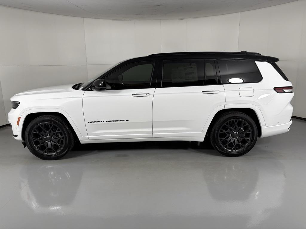 new 2025 Jeep Grand Cherokee L car, priced at $68,900