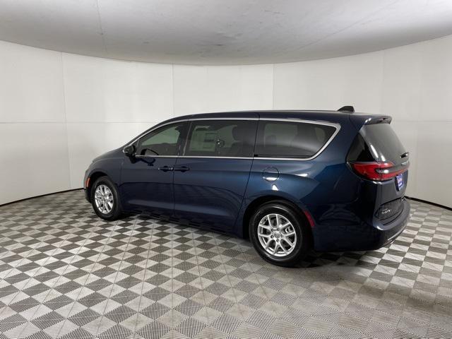 new 2024 Chrysler Pacifica car, priced at $37,191