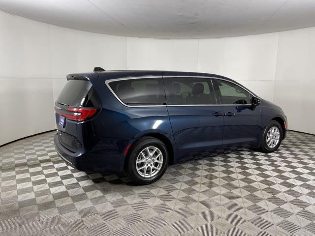 new 2024 Chrysler Pacifica car, priced at $37,191