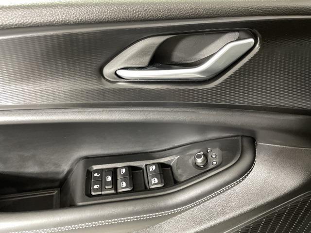 new 2025 Jeep Grand Cherokee car, priced at $37,900