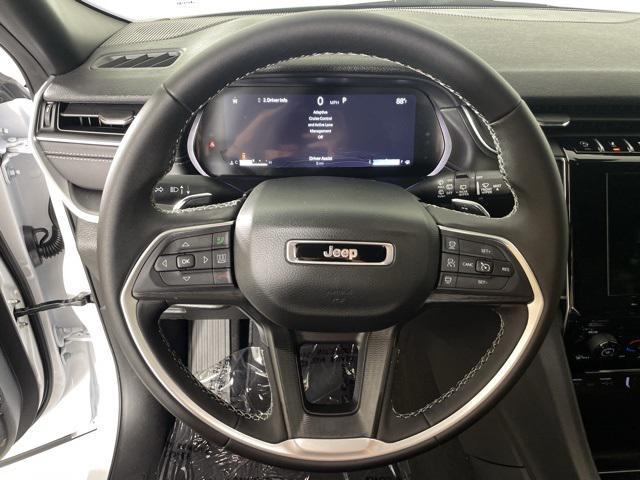new 2025 Jeep Grand Cherokee car, priced at $37,900