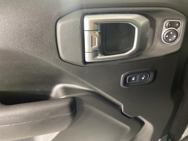 new 2025 Jeep Gladiator car, priced at $48,900