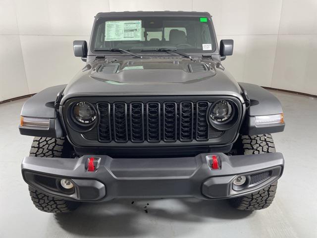 new 2025 Jeep Gladiator car, priced at $48,900