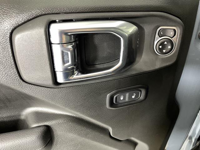 new 2025 Jeep Gladiator car, priced at $37,500