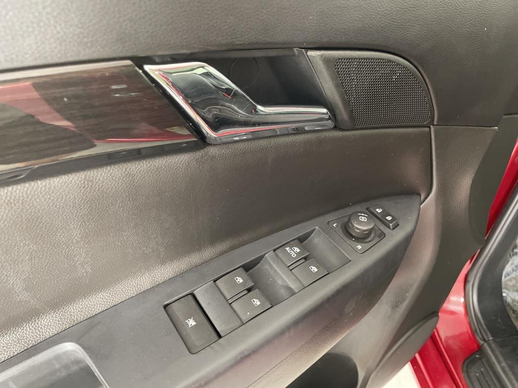 used 2014 Chevrolet Captiva Sport car, priced at $8,000