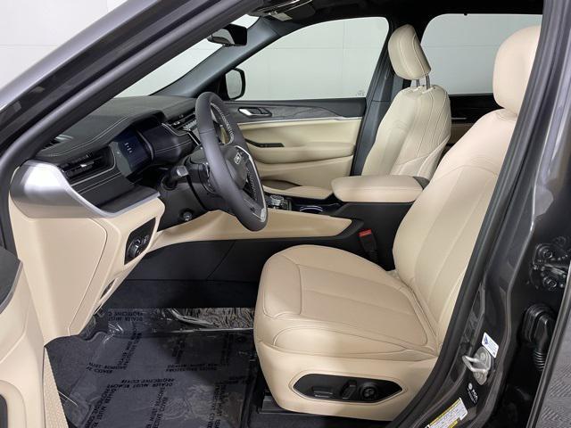 new 2025 Jeep Grand Cherokee L car, priced at $58,457
