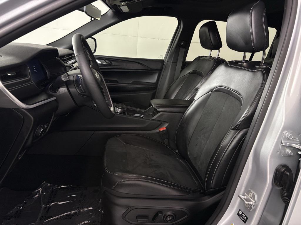 used 2025 Jeep Grand Cherokee L car, priced at $36,900