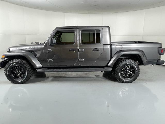 new 2025 Jeep Gladiator car, priced at $38,900