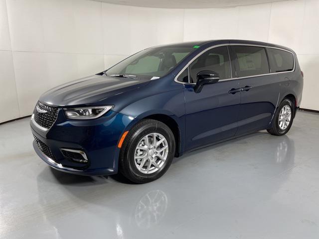 new 2025 Chrysler Pacifica car, priced at $39,900