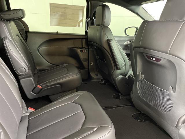 new 2025 Chrysler Pacifica car, priced at $39,900