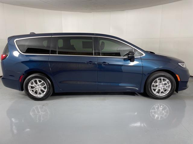 new 2025 Chrysler Pacifica car, priced at $39,900
