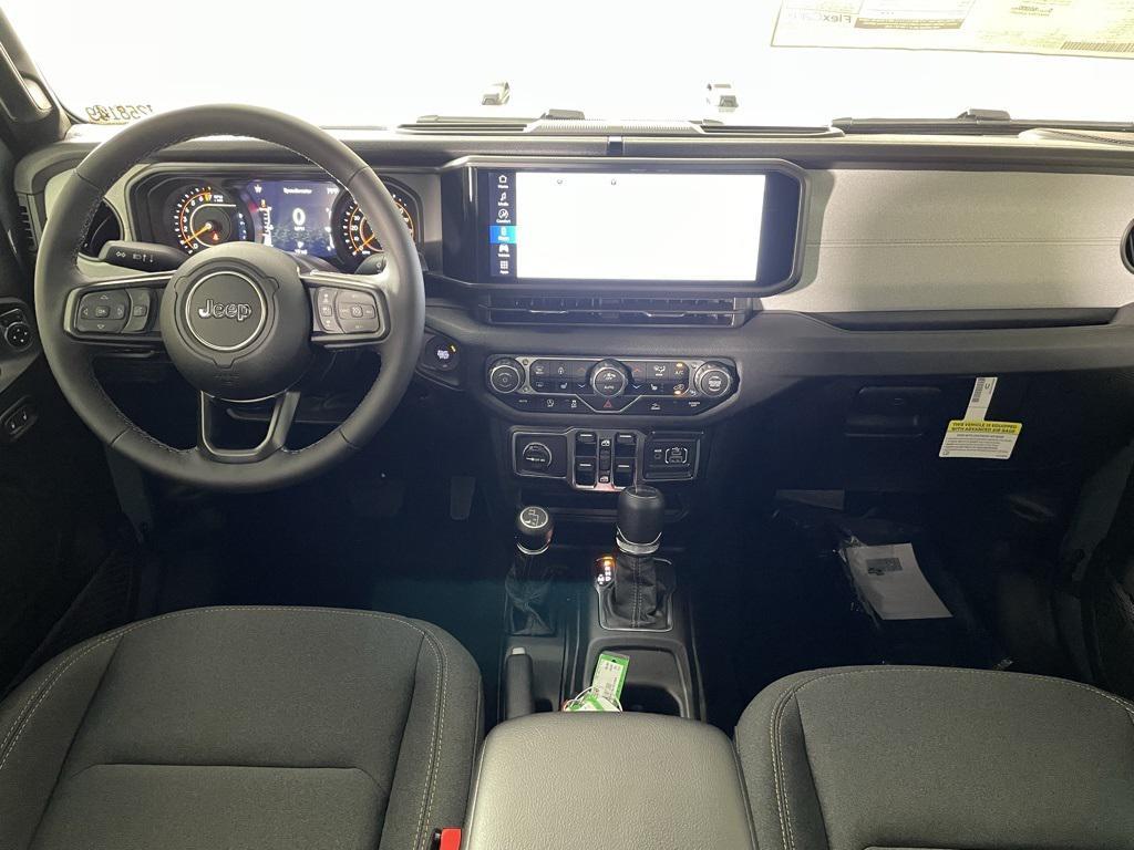new 2025 Jeep Gladiator car, priced at $42,900