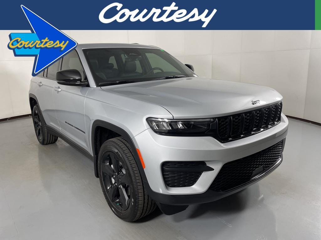 new 2025 Jeep Grand Cherokee car, priced at $39,545