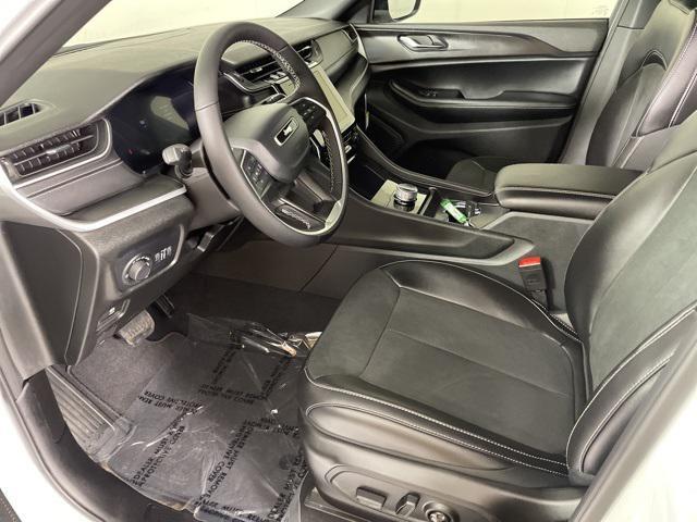 new 2025 Jeep Grand Cherokee L car, priced at $39,900