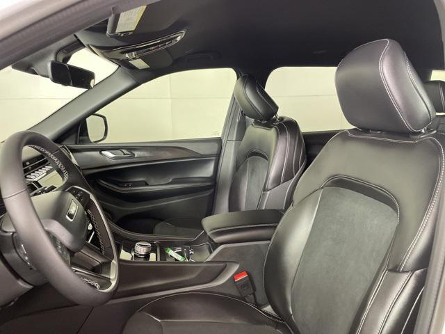 new 2025 Jeep Grand Cherokee L car, priced at $39,900