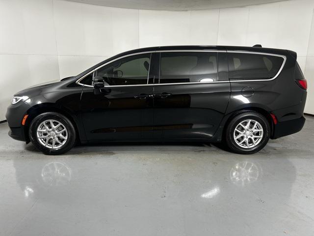new 2026 Chrysler Pacifica car, priced at $40,091