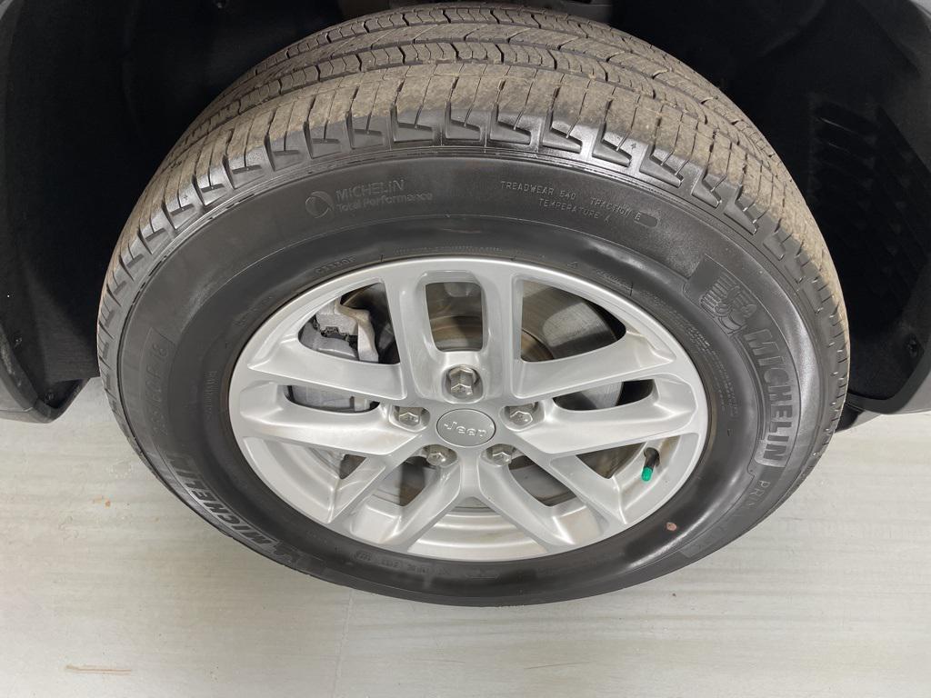 used 2023 Jeep Grand Cherokee L car, priced at $22,900