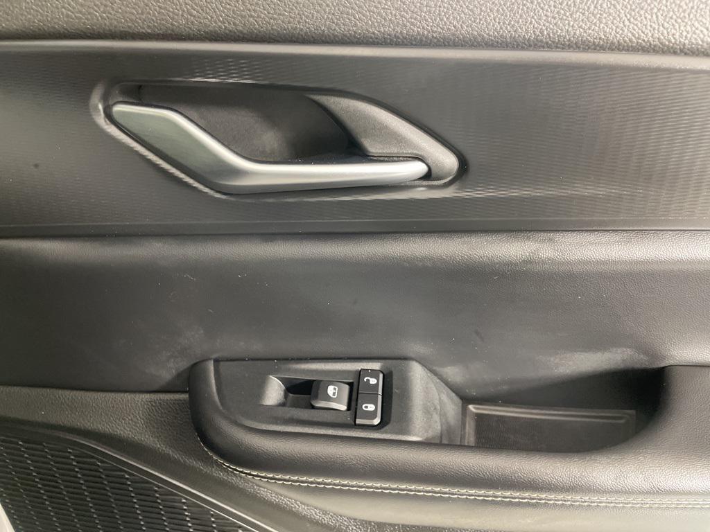 used 2023 Jeep Grand Cherokee L car, priced at $22,900